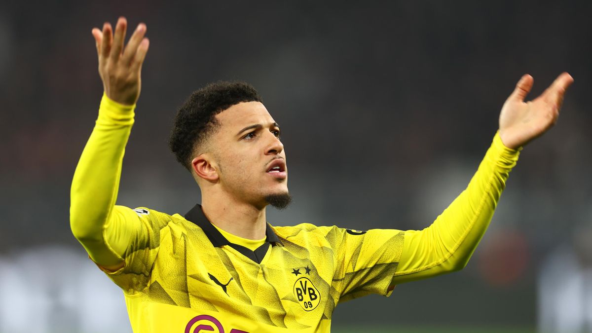 Tương lai của Jadon Sancho hiện đang rất bất ổn.